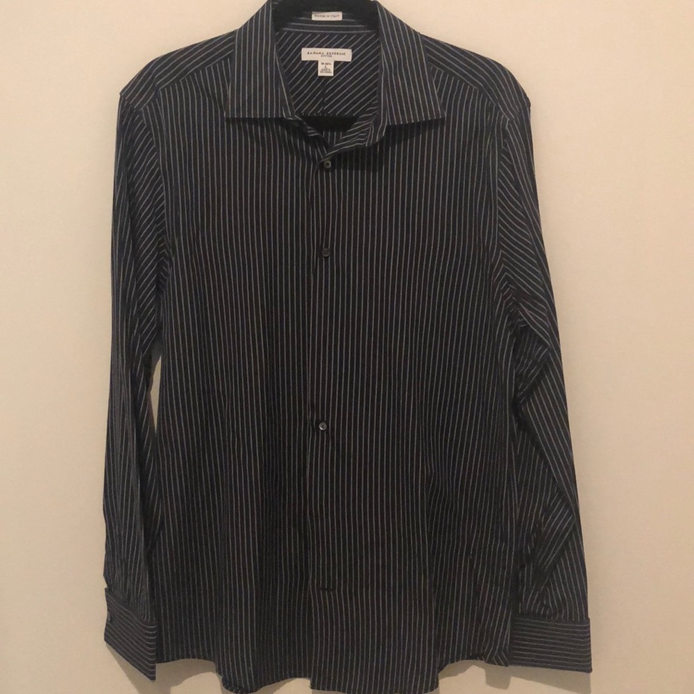 Great Condition! Banana Republic Button Down!!